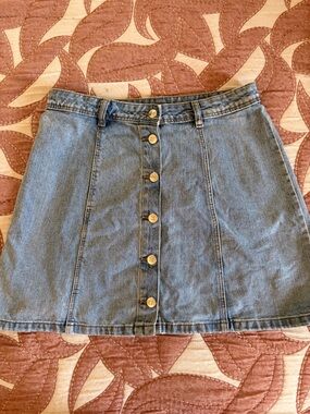 H&M Divided Light Blue Denim Skirt with Contrast Stitching 8